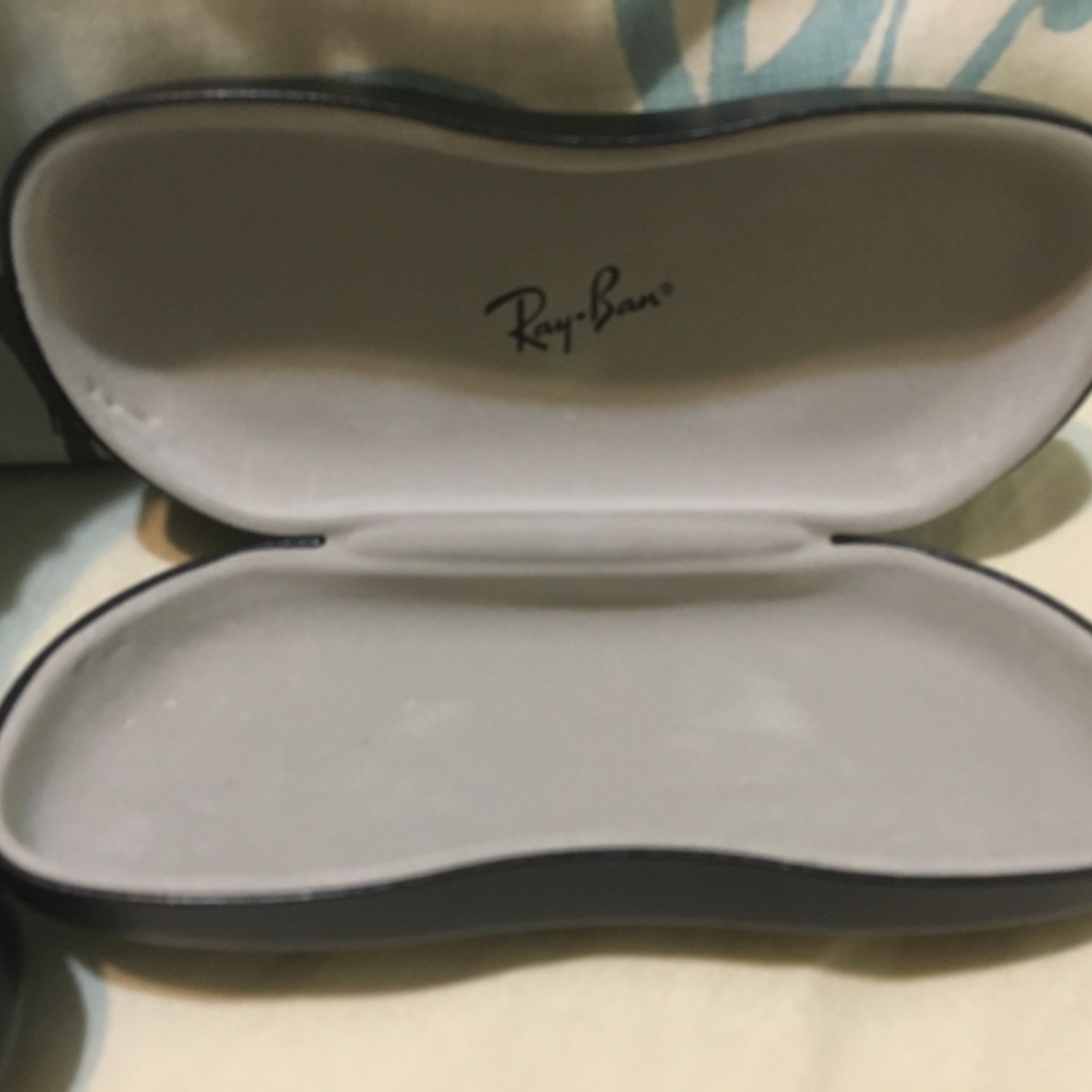 Ray-ban sunglasses hard cases bundle - Picture 2 of 5